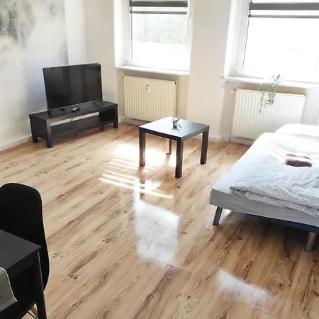 Appartamento With Balcony & Garden N1l