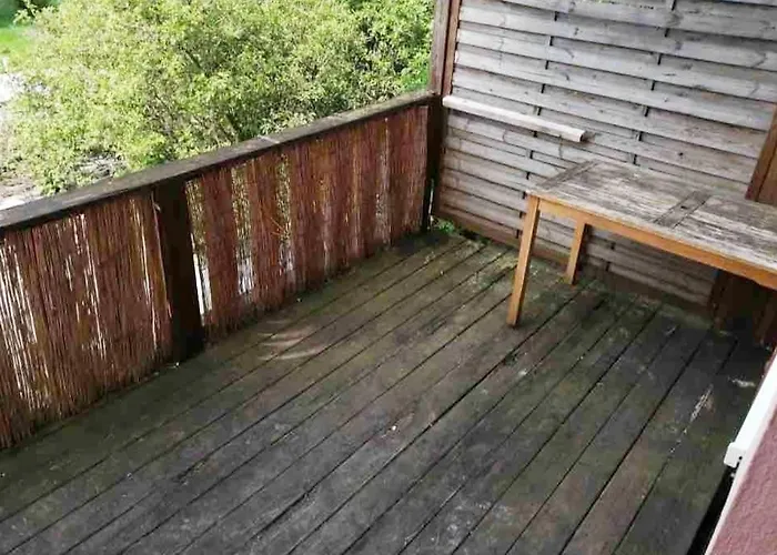 With Balcony & Garden N1l Lägenhet