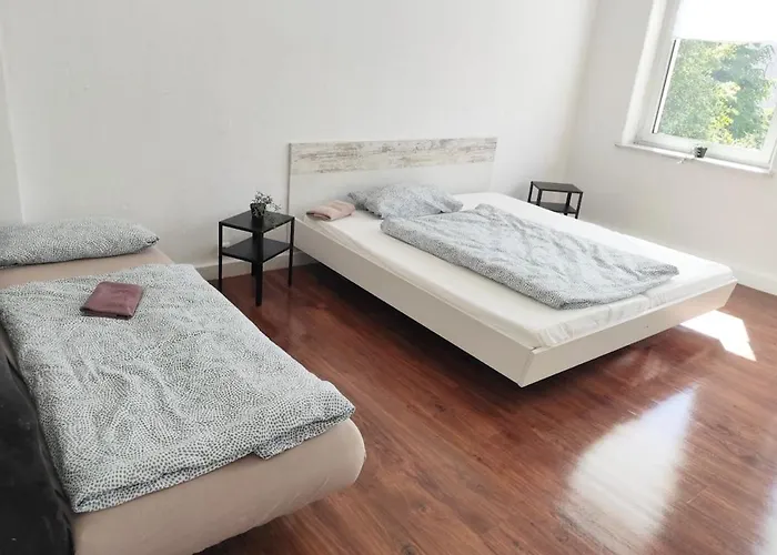 With Balcony & Garden N1l Lägenhet *