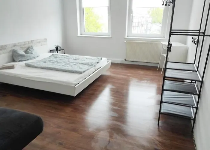 With Balcony & Garden N1l Lägenhet