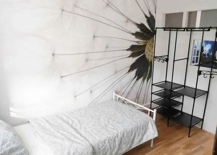 Lägenhet With Balcony & Garden N1l *